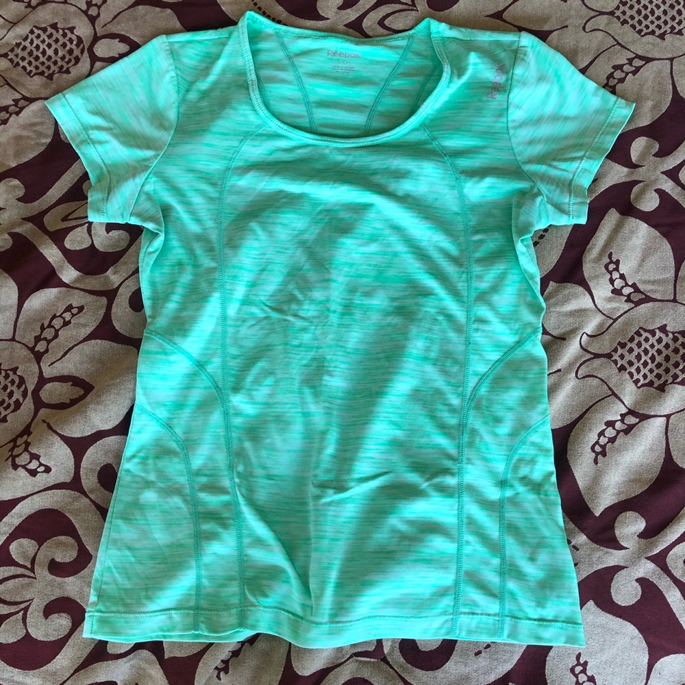 ❌SOLD❌ Reebok Workout Top